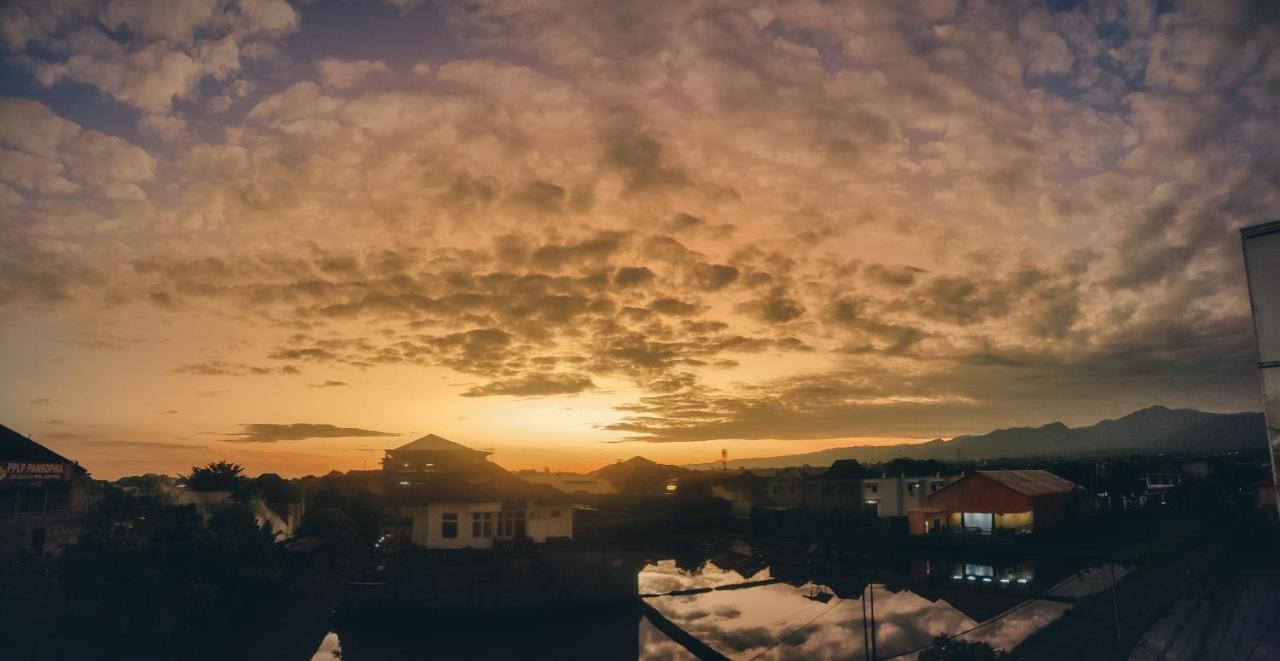 Hotel Mandari Buleleng  Екстер'єр фото