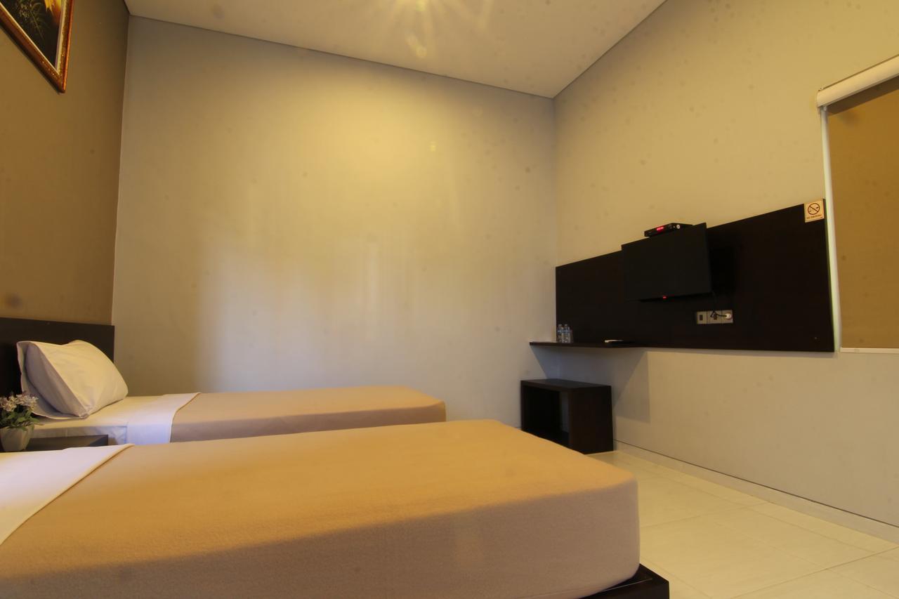 Hotel Mandari Buleleng  Екстер'єр фото