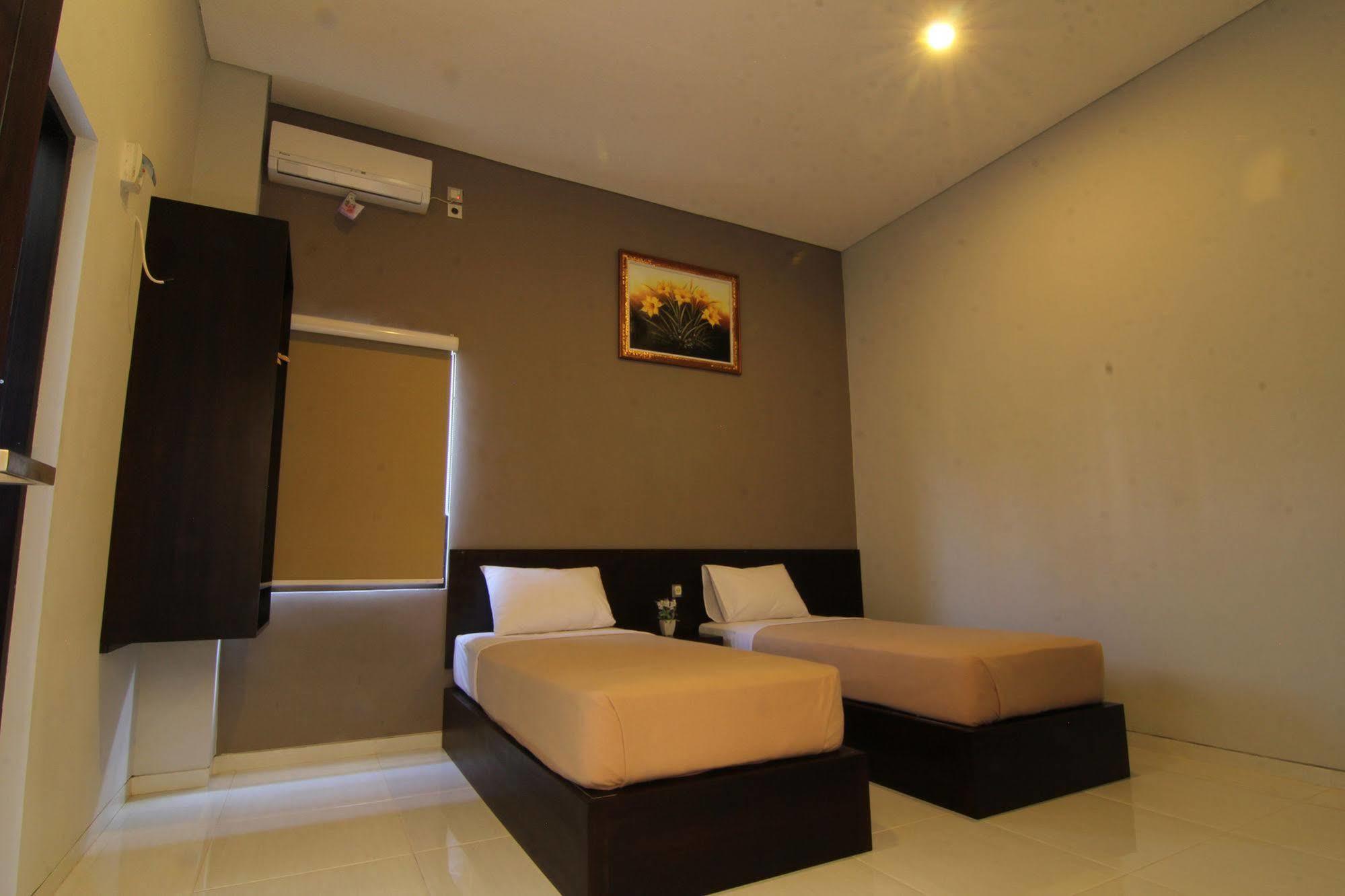 Hotel Mandari Buleleng  Екстер'єр фото